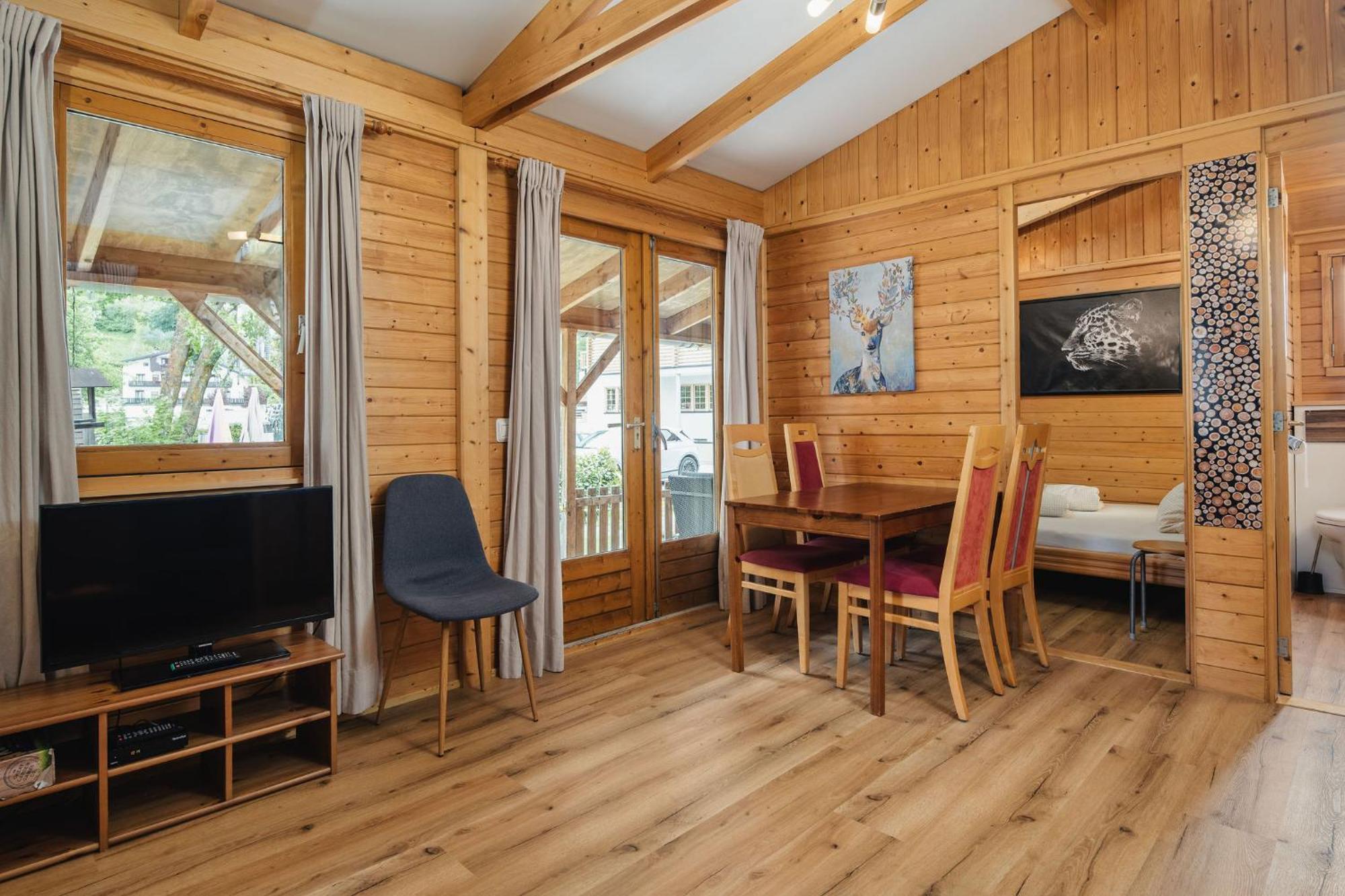 Camping Dreilaendereck Blockhuetten & Apartments Рід-ім-Оберіннталь Екстер'єр фото